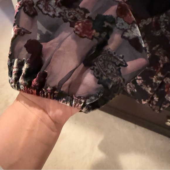 🔥 LAST CHANCE [WHBM] blouse - Picture 5 of 8